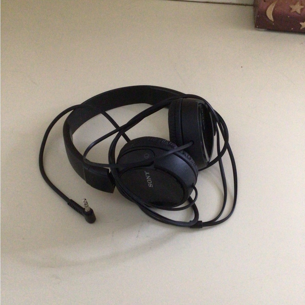 SONY Noise Cancelling Headphones